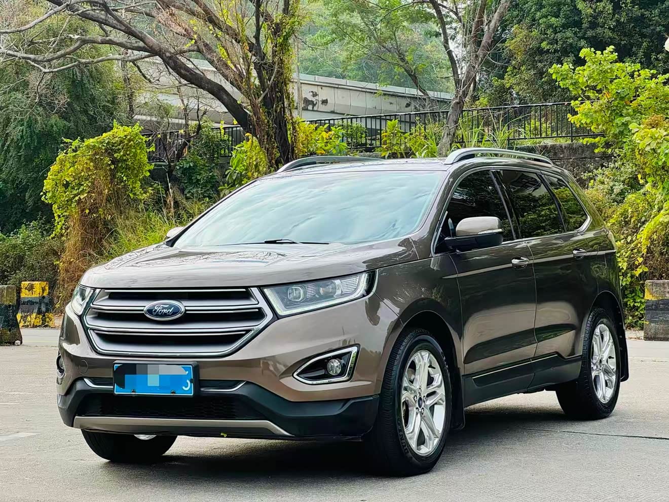 Ford Edge 2016 immagine di auto 