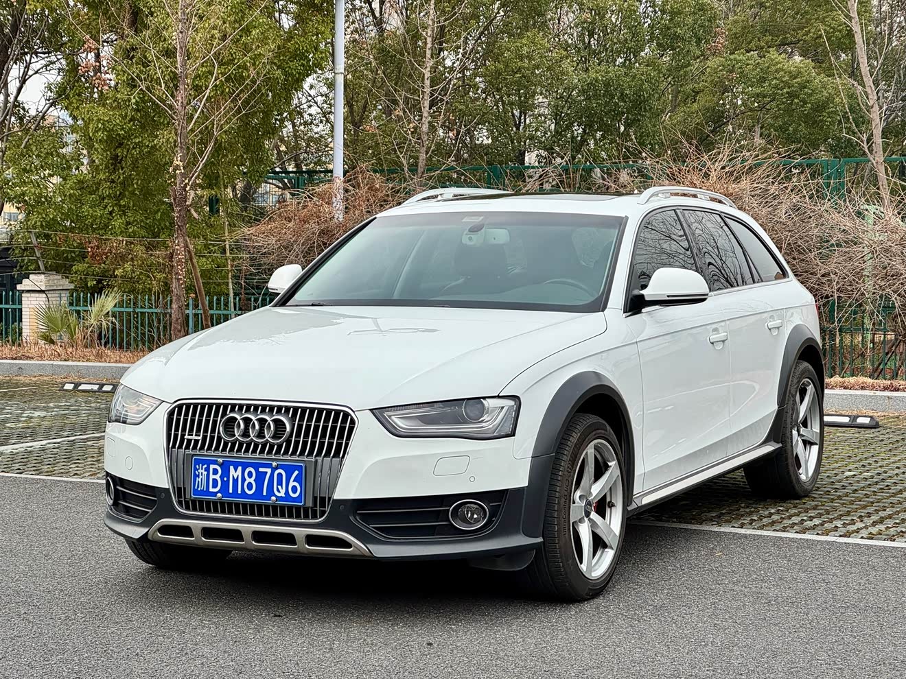 Audi A4 (Imported) 2016 car image 