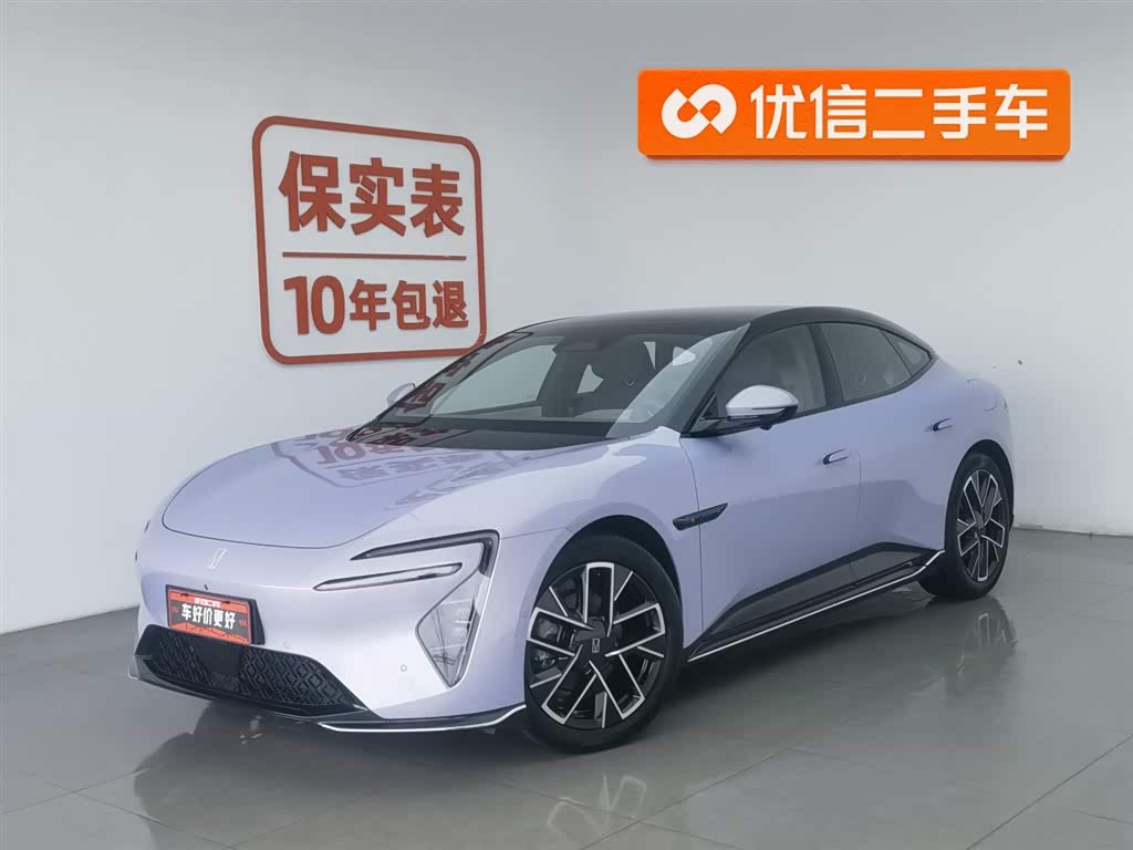 Avatr 06 2025 car image 