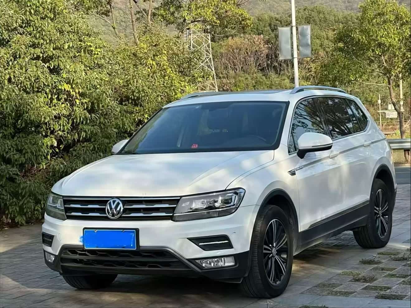 Volkswagen Tiguan L 2019 Volkswagen Tiguan L 2019 immagine di auto