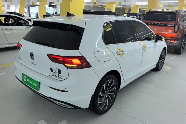 Volkswagen Golf 2021 car image #5