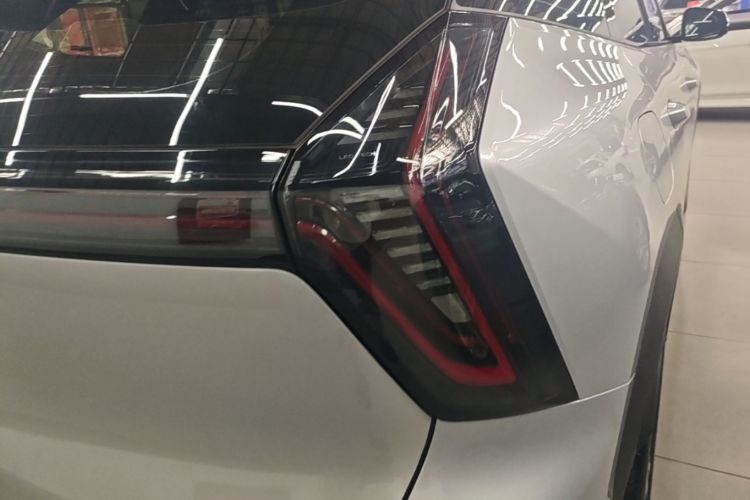 GEELY Boyue L 2025 car image #8