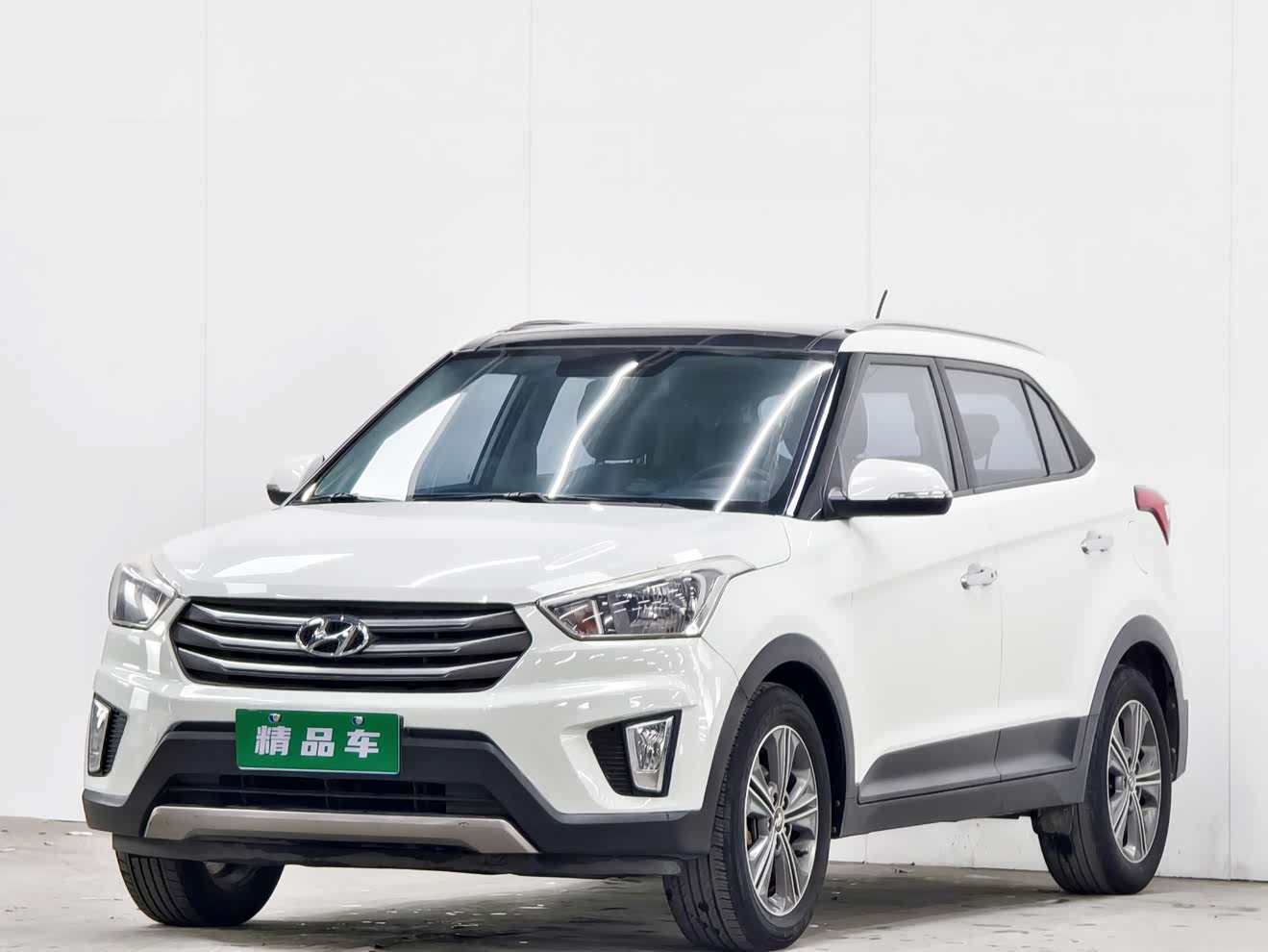 Hyundai ix25 2015 car image 