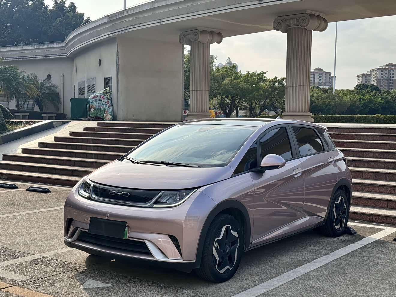 BYD Dolphin 2022 car image 