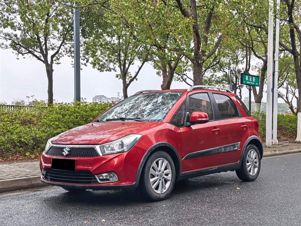 Suzuki SX4 2014 汽车图片 