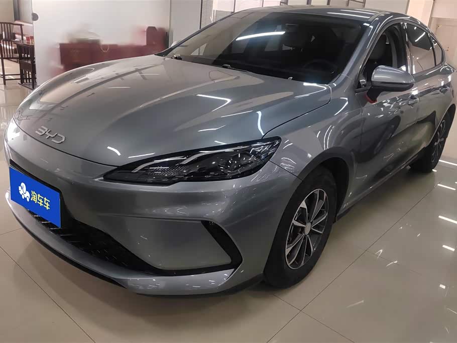 BYD Seal 05 DM-i 2025 car image 