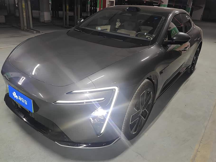 Avatr 06 2025 car image 