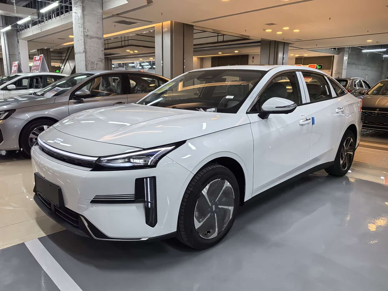 GEELY GEELY car image