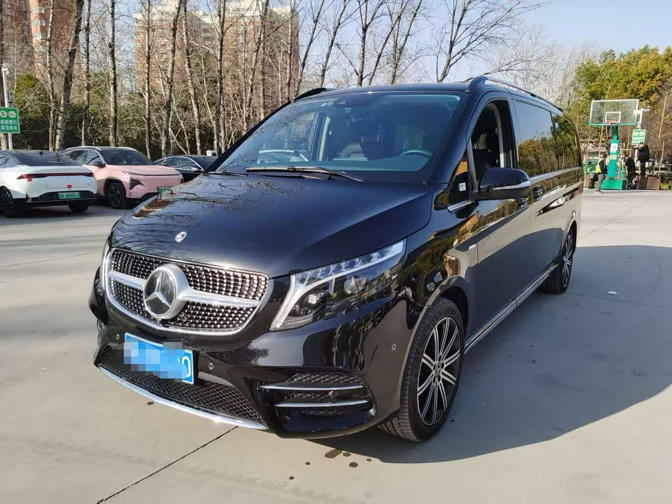 Mercedes-Benz V Class 2023 car image 