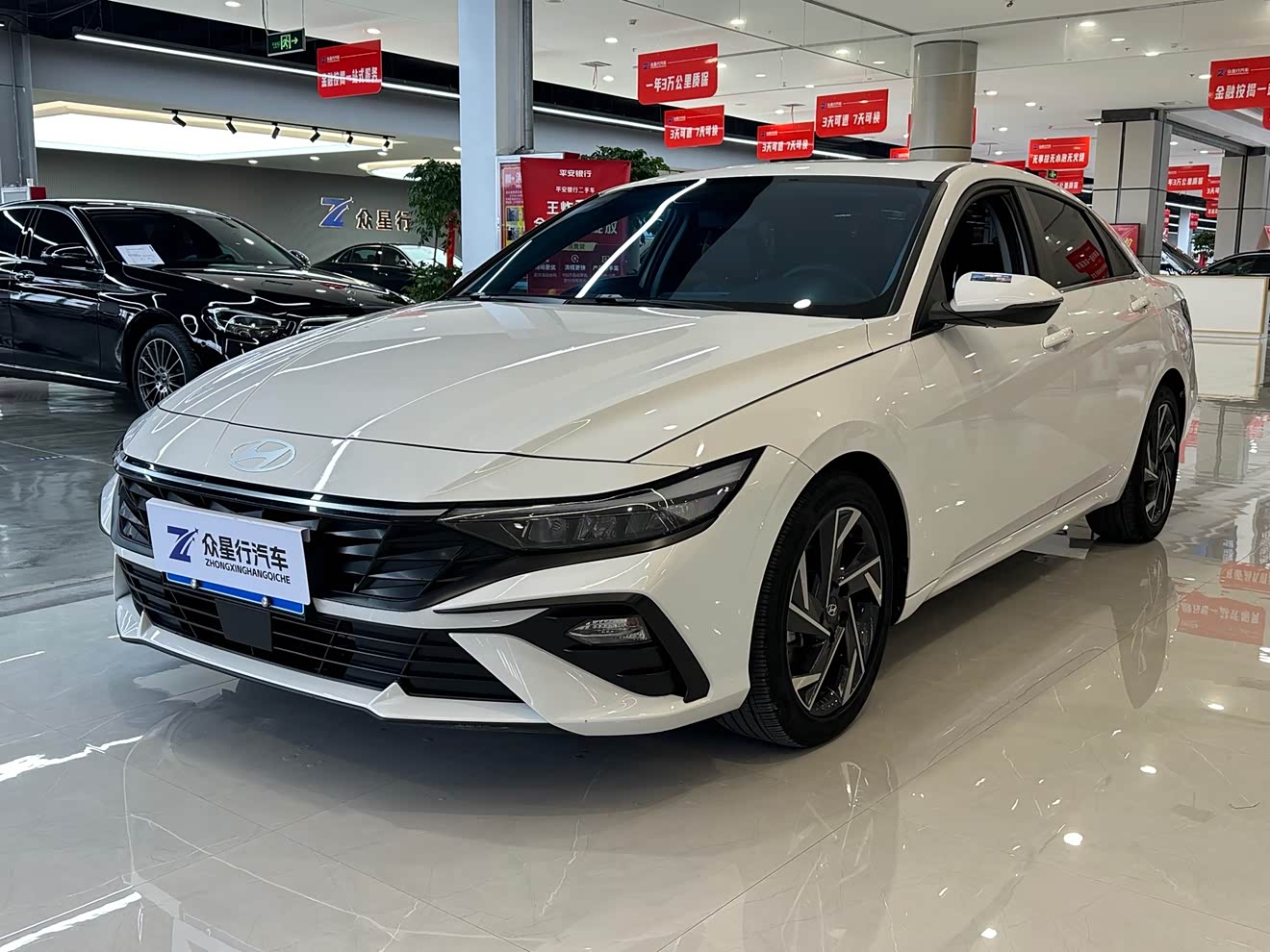 Hyundai Elantra 2023 изображение автомобиля 