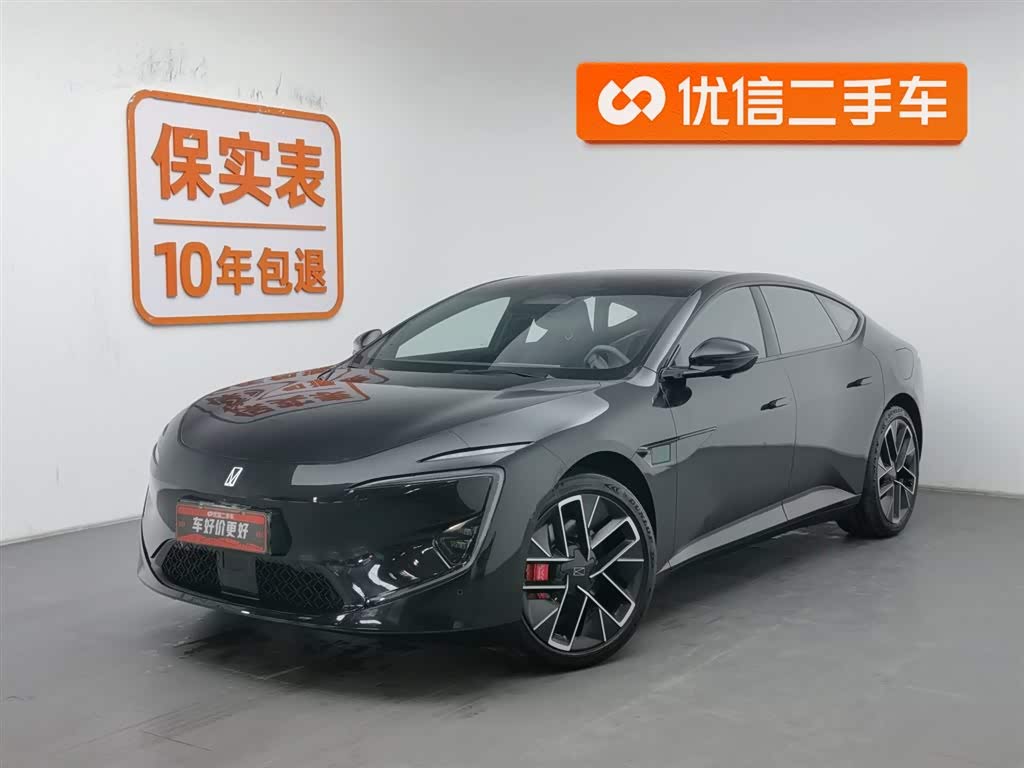 Avatr 12 2025 immagine di auto 