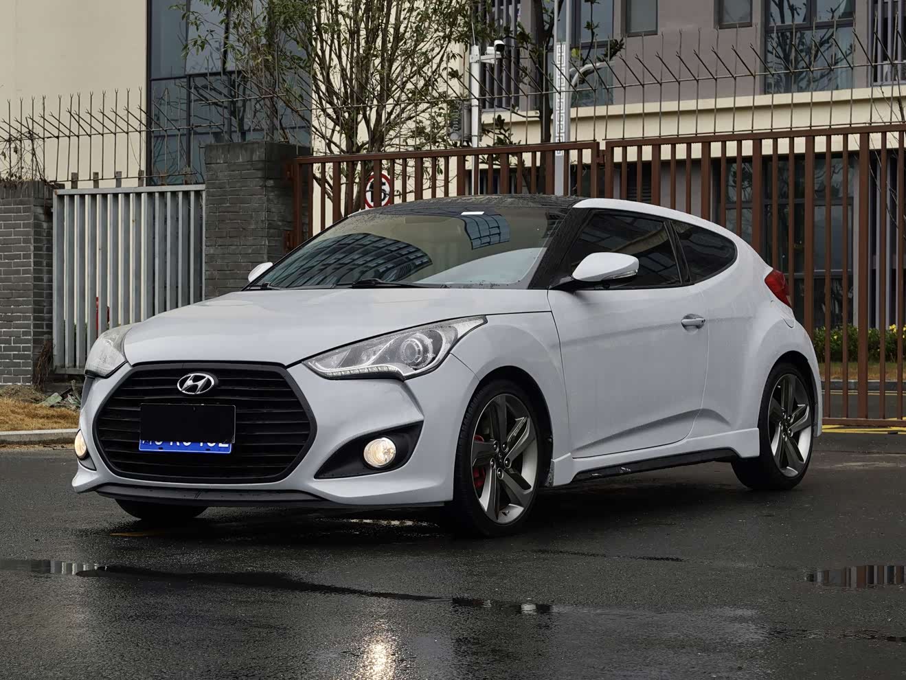 Hyundai Veloster 2014 car image 