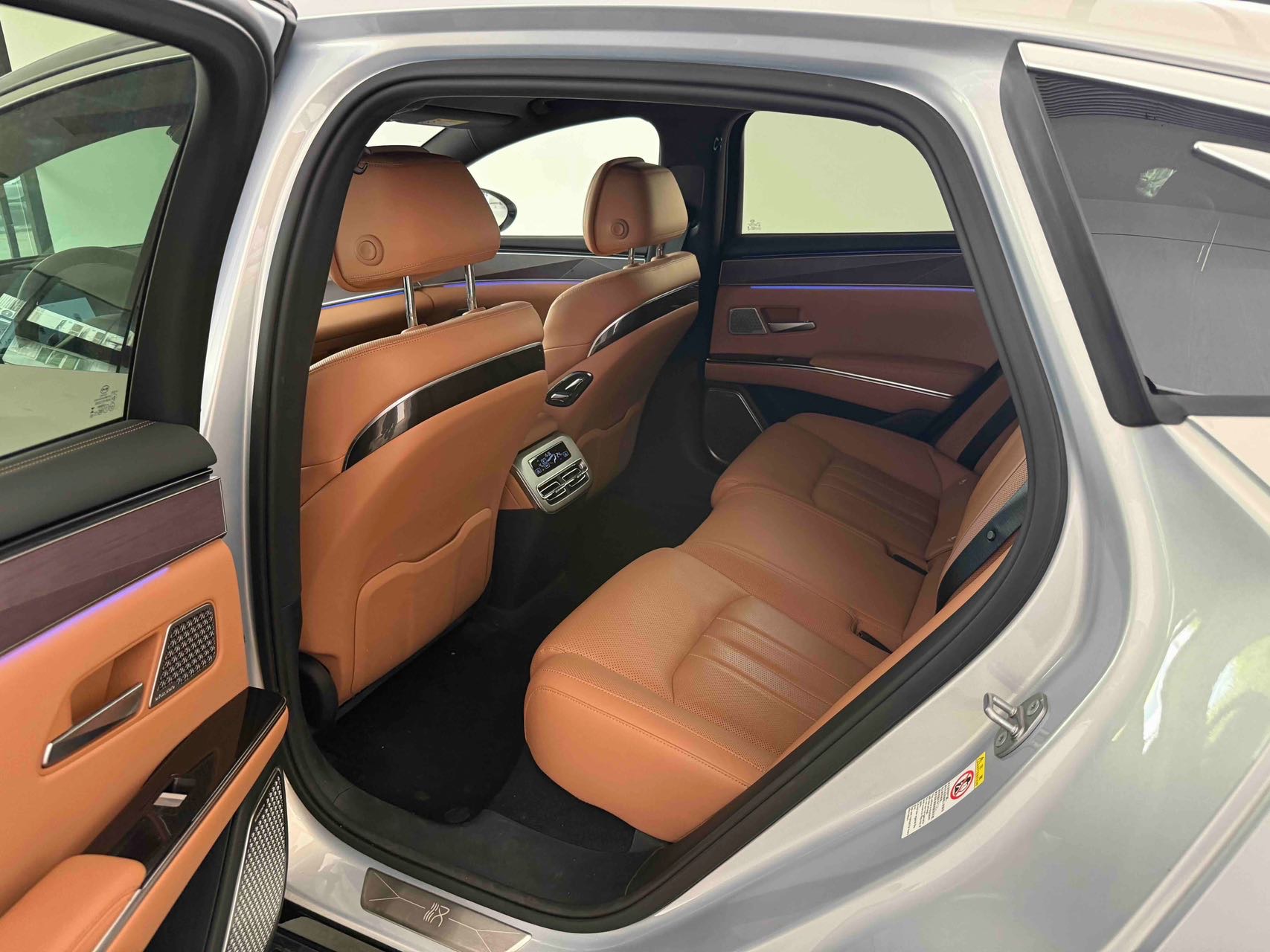 BYD HanL 2025 car image #5