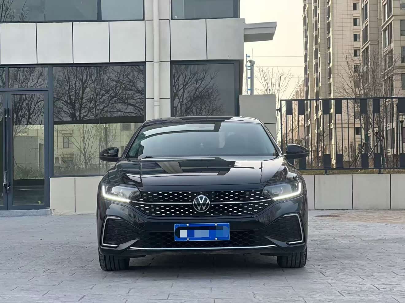 Volkswagen Passat 2023 immagine di auto 