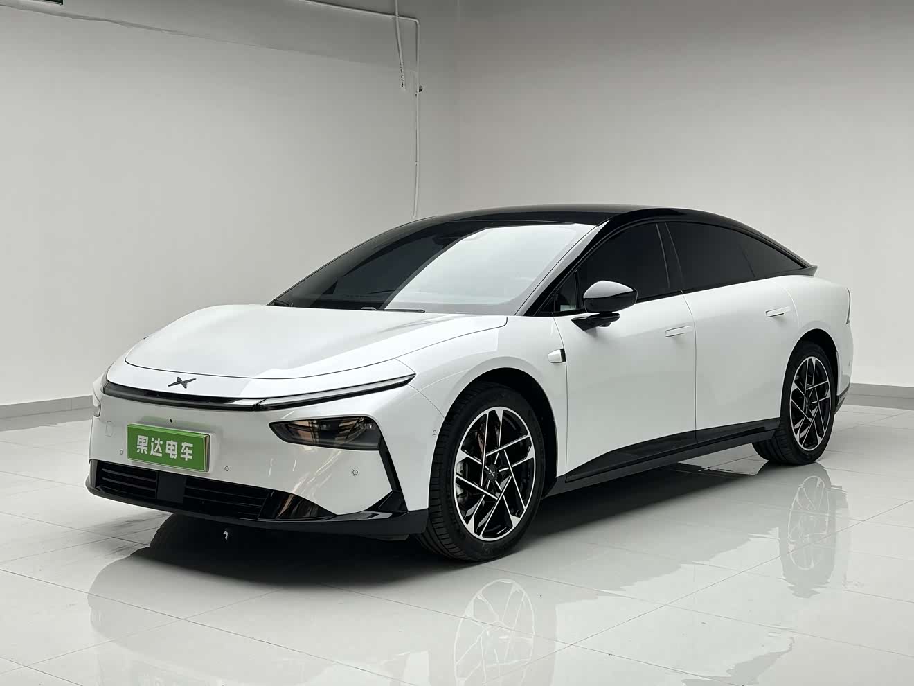Xpeng P7+ 2024 Xpeng P7+ 2024 car image