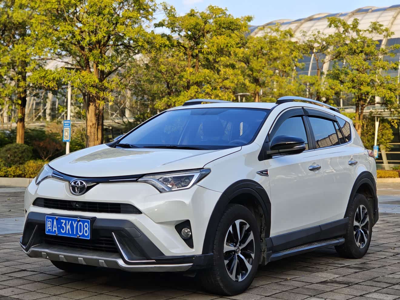 Toyota RAV4 2018 imagem de carro 