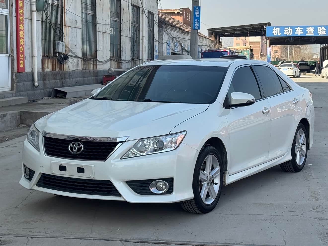 Toyota Camry 2013 汽车图片 