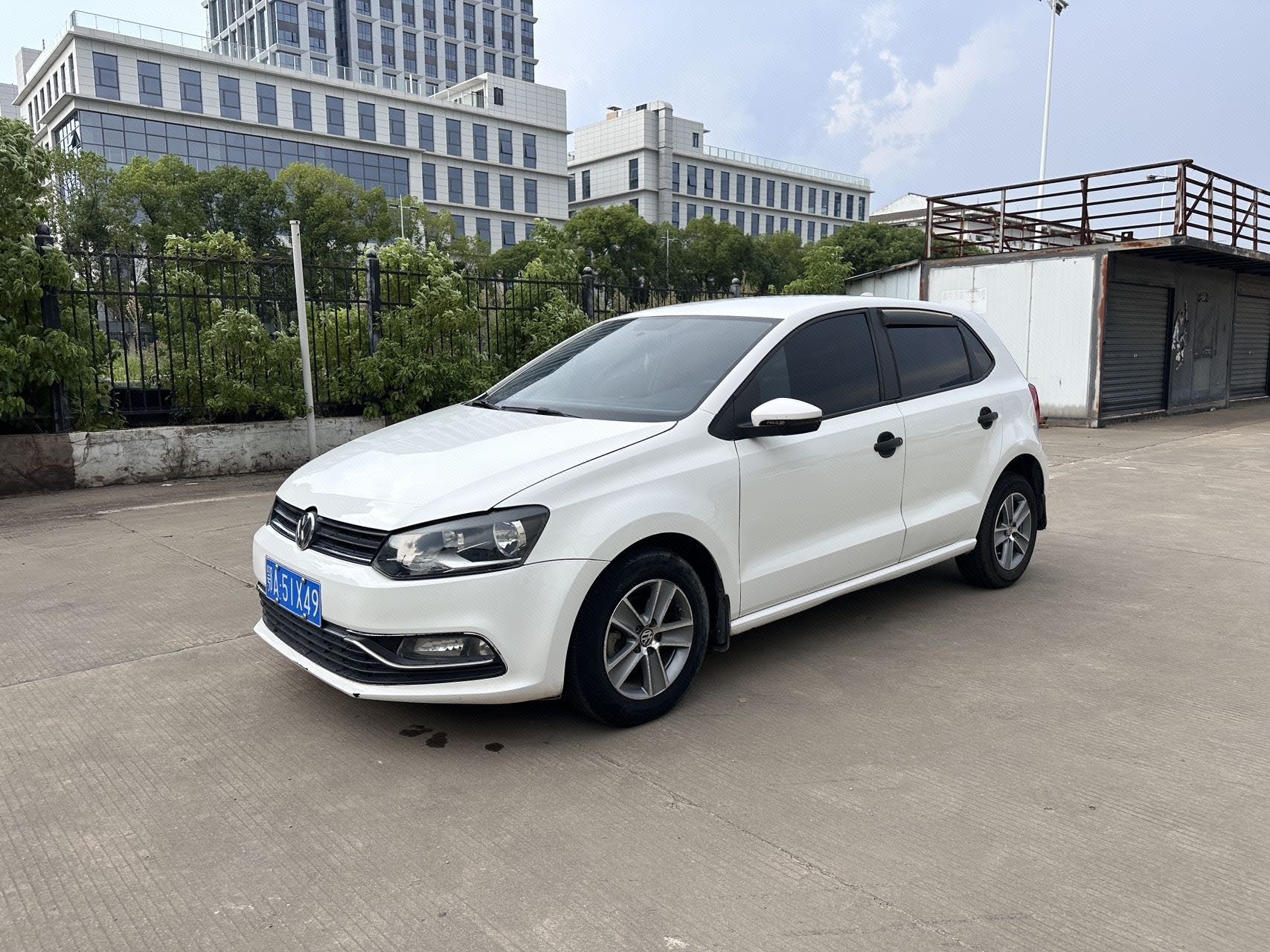 Volkswagen Polo 2017 Volkswagen Polo 2017 car image