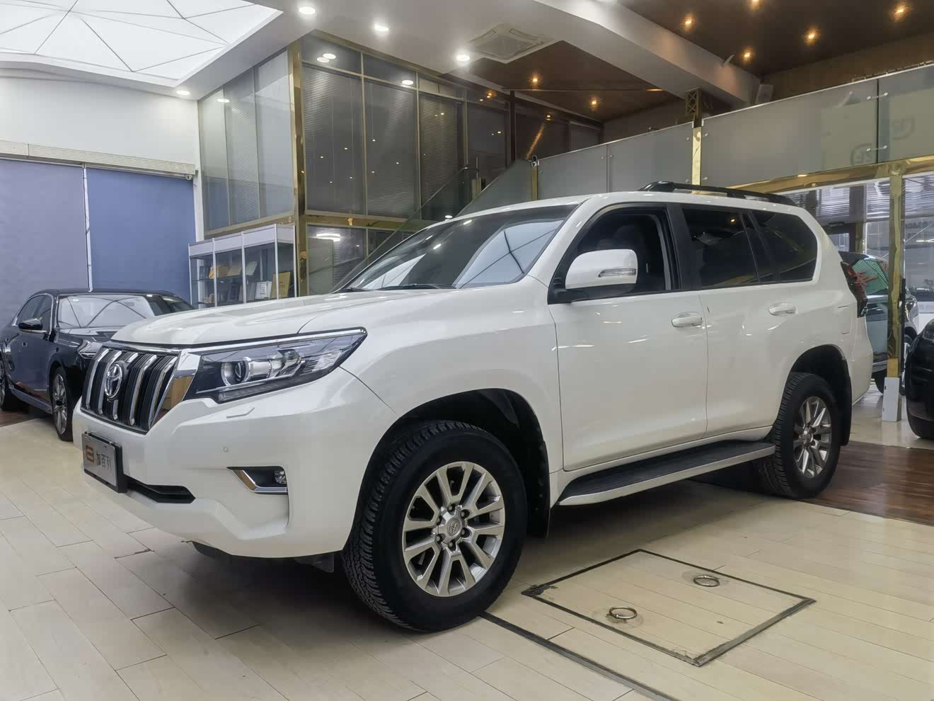 Toyota Land Cruiser Prado 2019 Toyota Land Cruiser Prado 2019 汽车图片