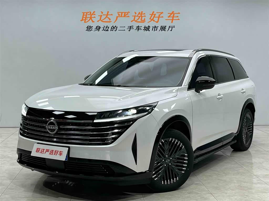 Nissan Pathfinder 2024 汽车图片 