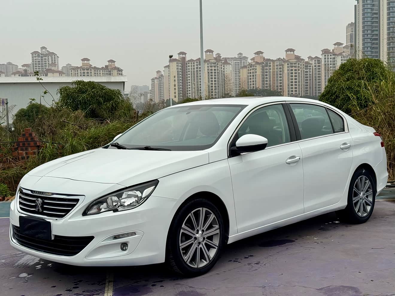 Peugeot 408 2015 汽车图片 