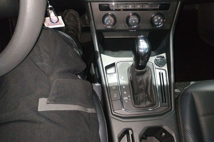 Volkswagen Lavida 2021 imagen de coche #14