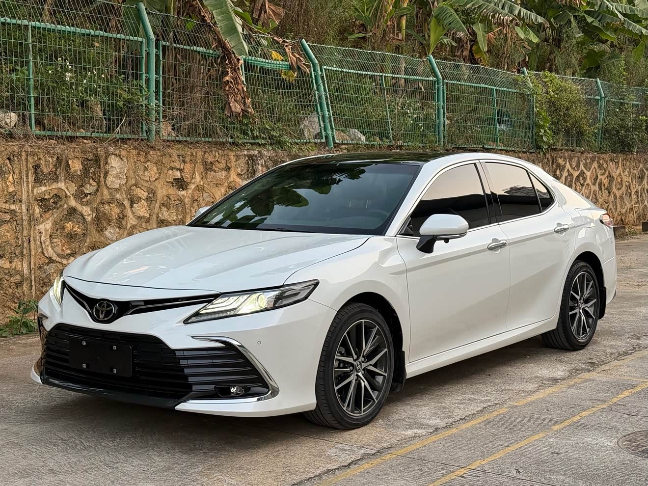 Toyota Camry 2021 汽车图片 