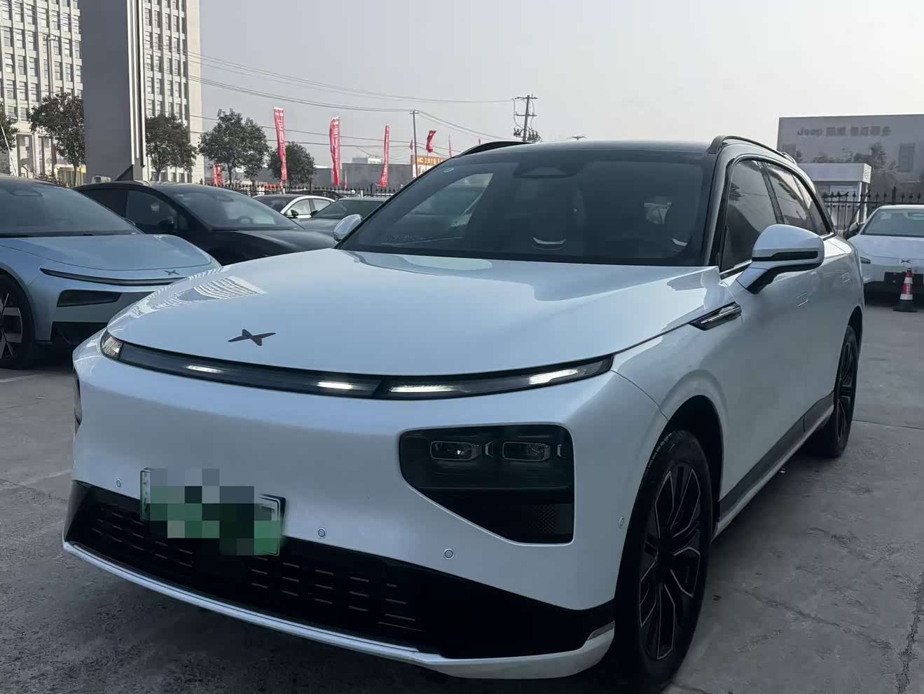 Xpeng G9 2025 car image 