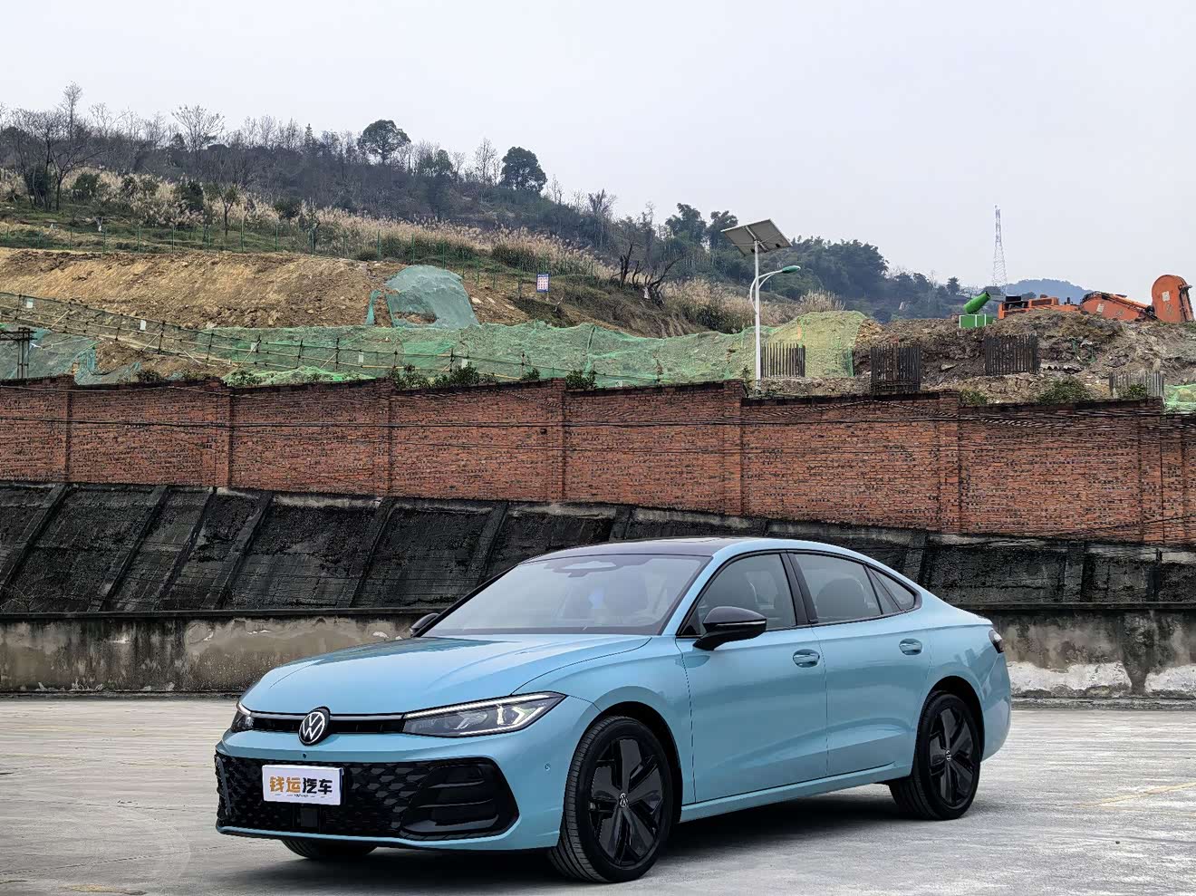 Volkswagen Passat 2025 car image 
