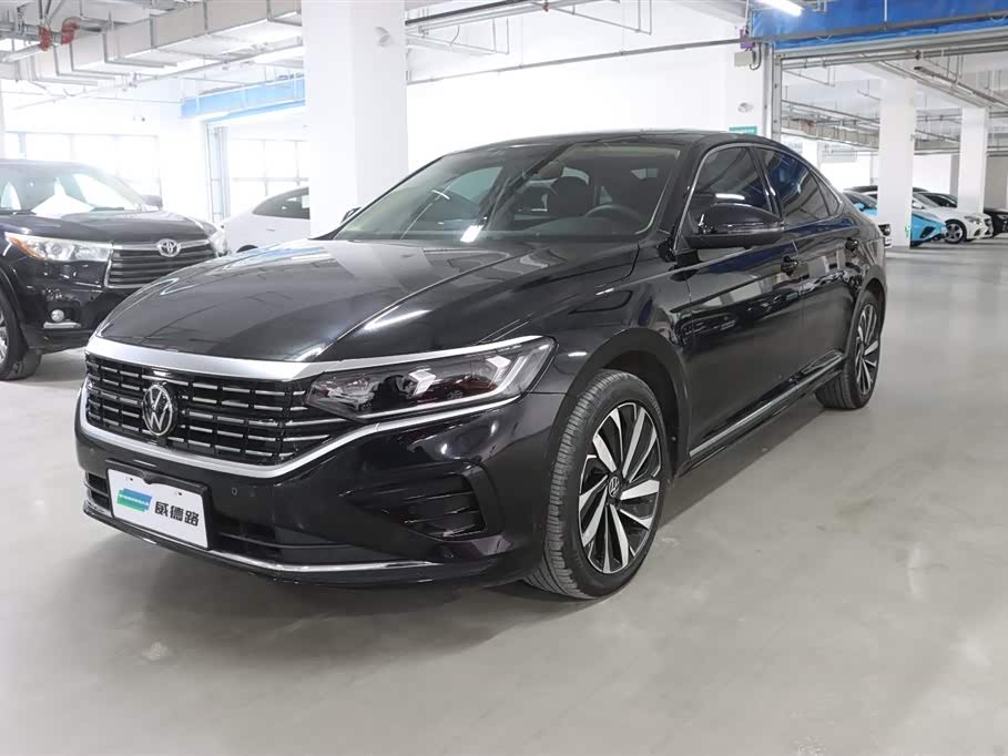 Volkswagen Passat 2022 immagine di auto 