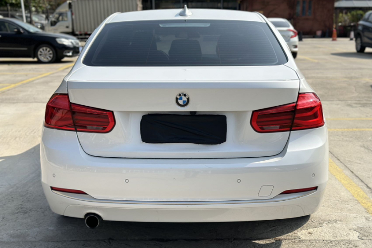 BMW 3 Series 2016 car image #6