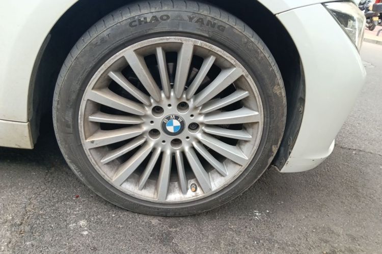 BMW 3 Series 2018 car image #9