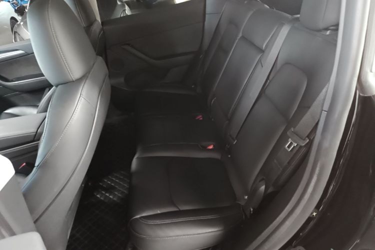 Tesla Model Y 2023 #17 Tesla Model Y 2023 car image #17