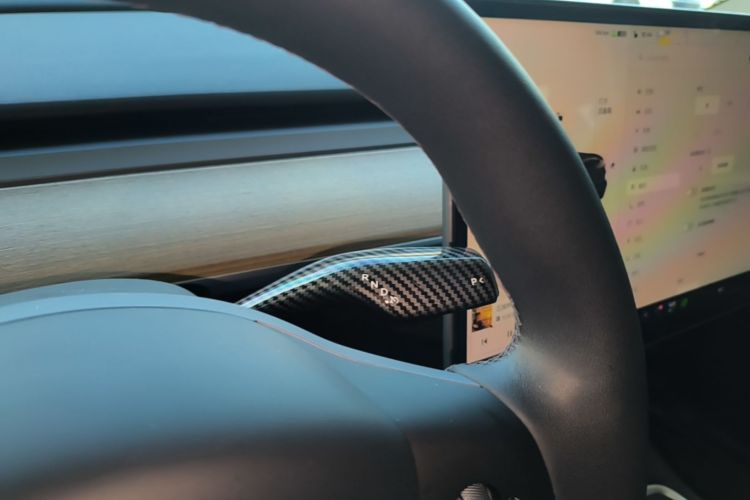Tesla Model Y 2022 صورة سيارة #14