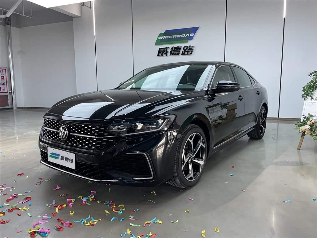 Volkswagen Passat 2023 صورة سيارة 