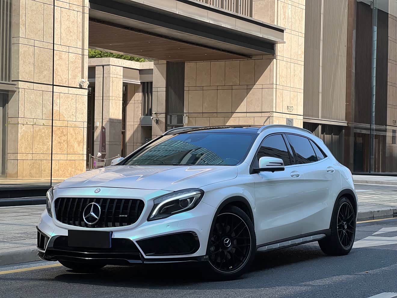 Mercedes-Benz GLA AMG 2016 Mercedes-Benz GLA AMG 2016 car image