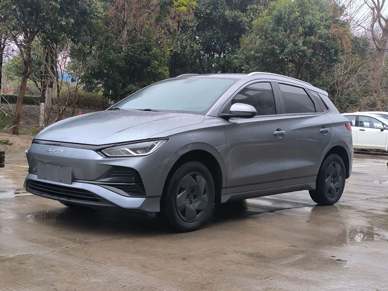 BYD e2 2024 BYD e2 2024 immagine di auto