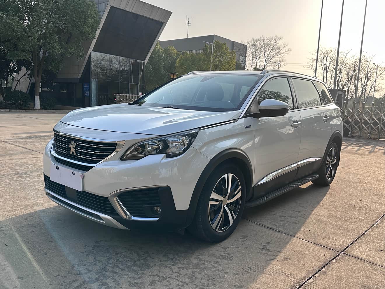 Peugeot 5008 2018 汽车图片 