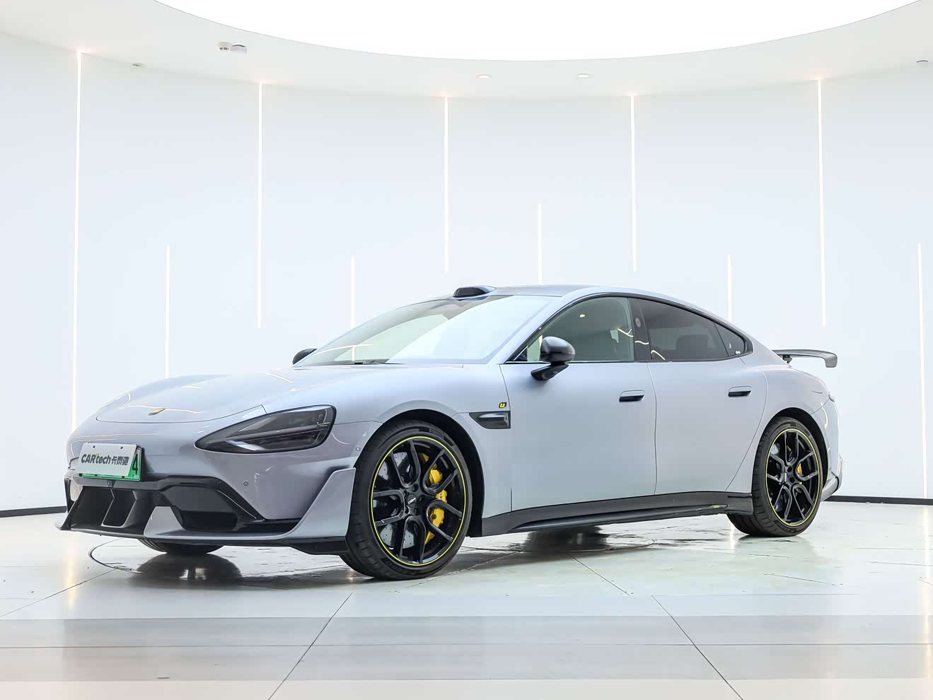 MI SU7 Ultra 2025 汽车图片 