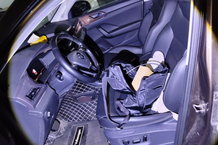 Volkswagen Tharu 2018 car image #19