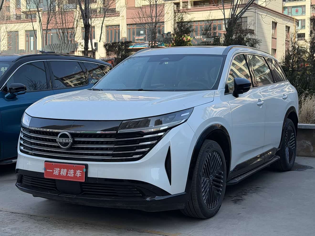 Nissan Pathfinder 2023 汽车图片 