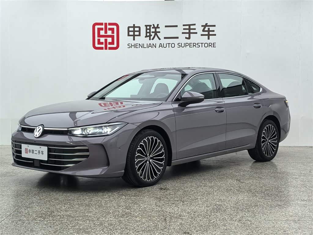 Volkswagen Passat 2024 immagine di auto 