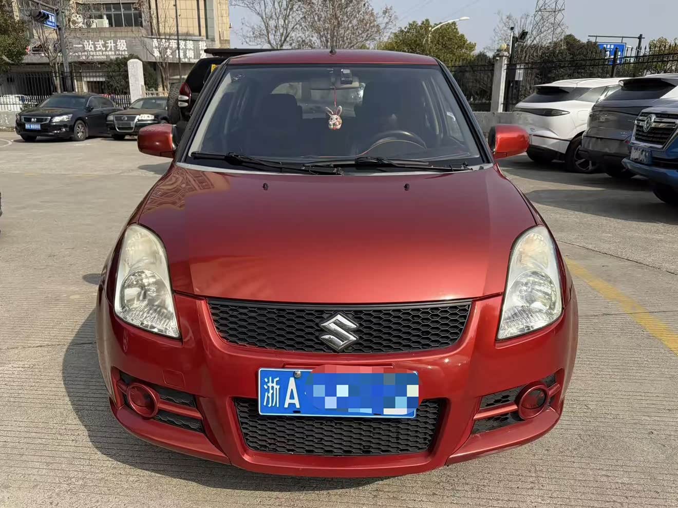 Suzuki Swift 2012 汽车图片 