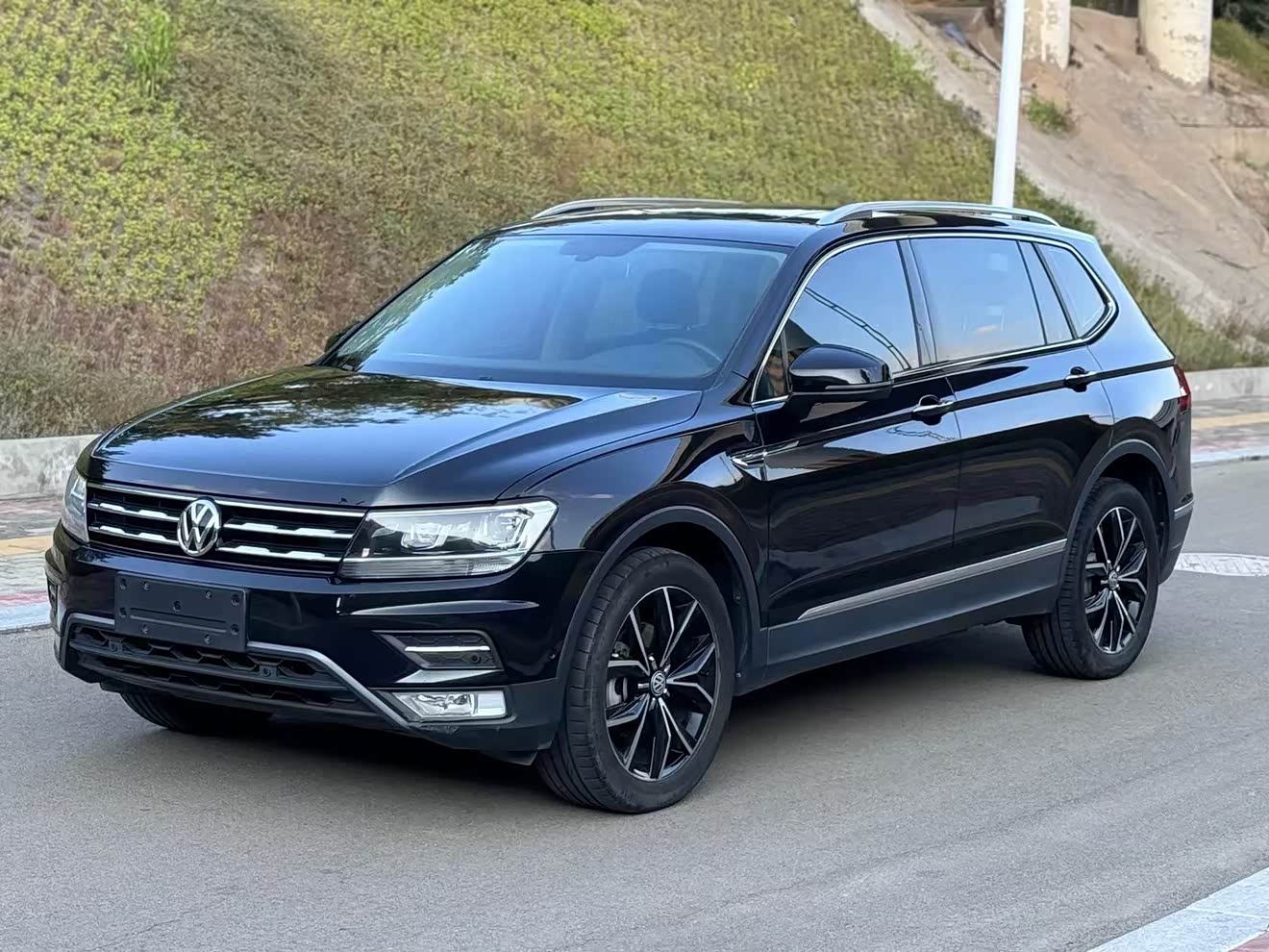 Volkswagen Tiguan L 2018 imagen de coche 