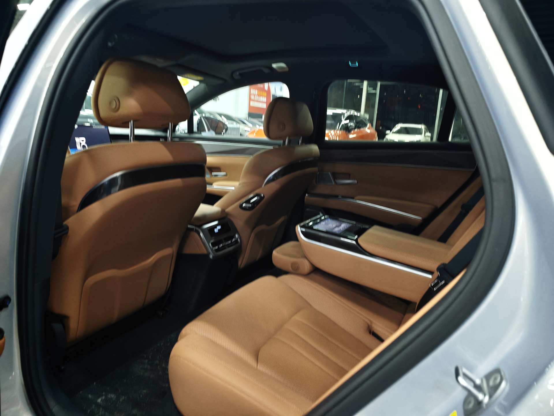 BYD HanL 2025 صورة سيارة #8