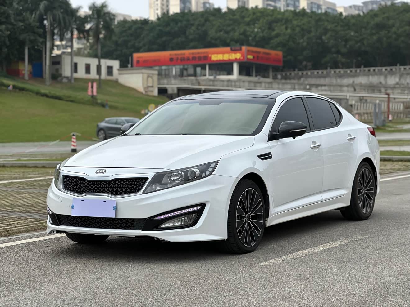 Kia K5 2013 汽车图片 