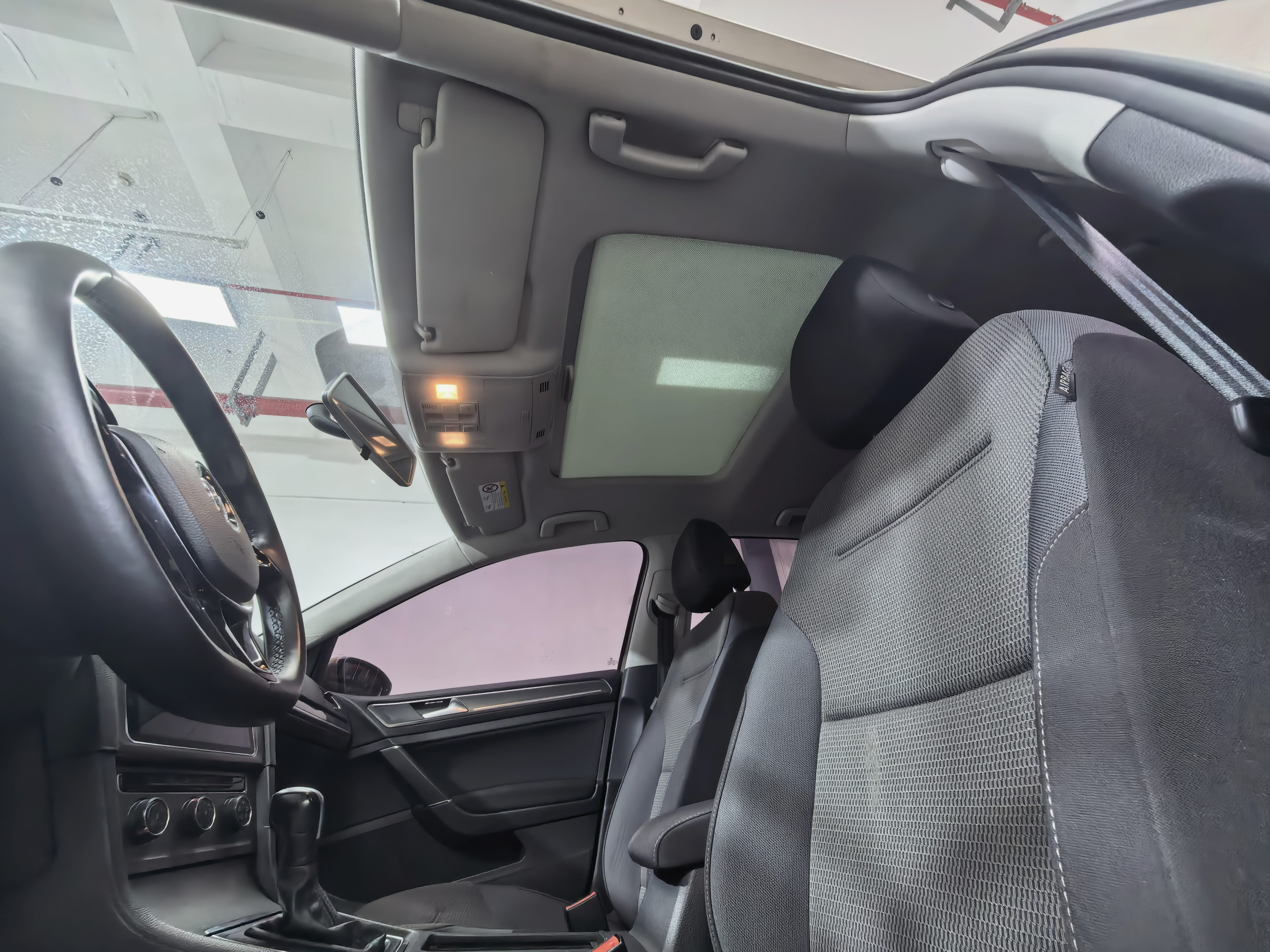 Volkswagen Golf 2016 car image #11