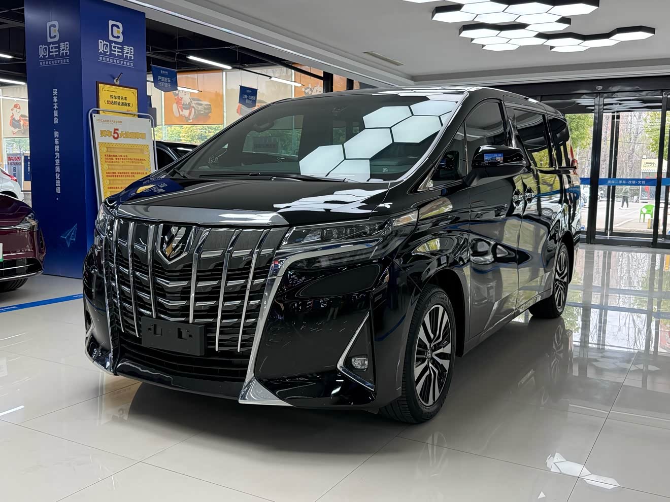 Toyota Alphard 2019 汽车图片 