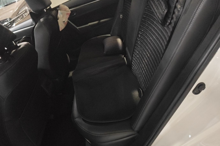 Toyota Corolla Hybird E+ 2021 immagine di auto #17