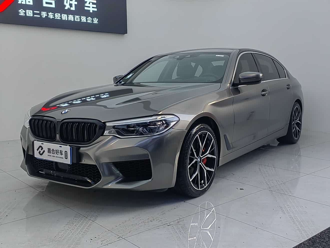 BMW 5 Series 2019 汽车图片 